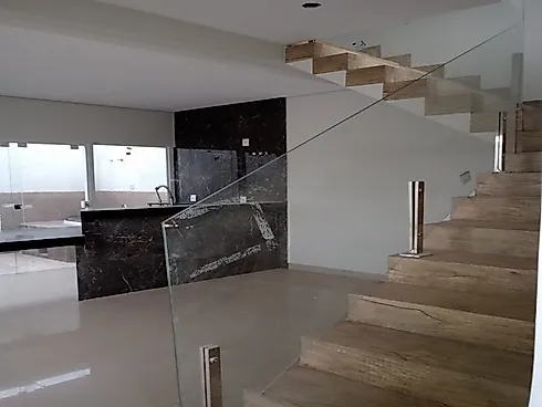Casa com 3 quartos em Novo Mundo, Uberlândia