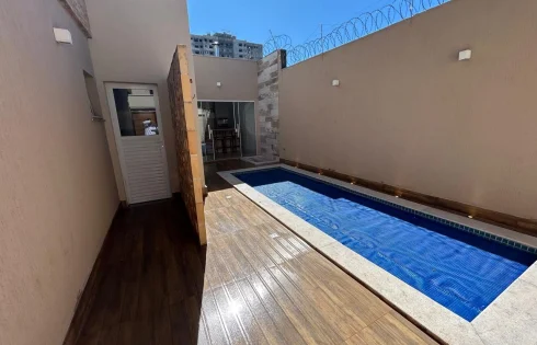 Casa em Granja Marileusa, Uberlândia