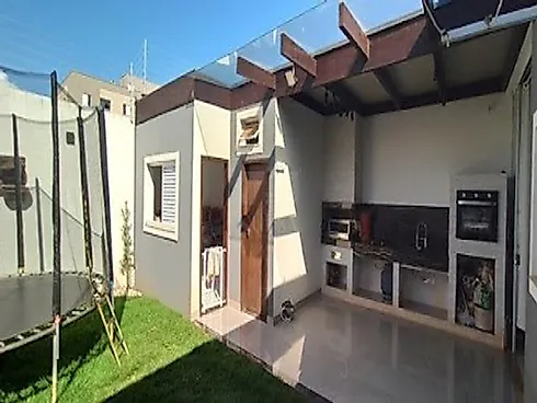 Casa com 3 quartos em Novo Mundo, Uberlândia