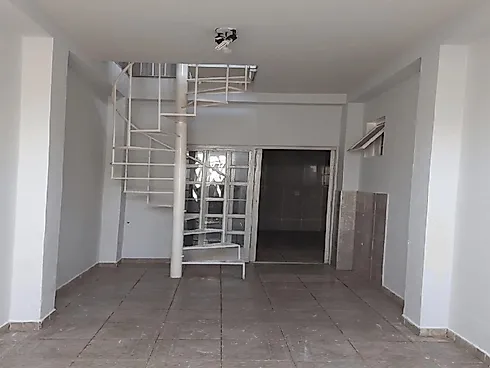 Escritório/Sala com 4 quartos em Cidade Jardim, Uberlândia