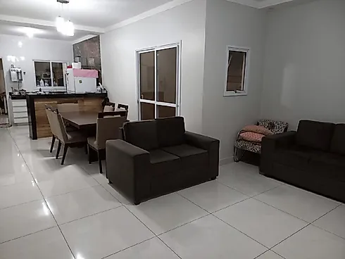 Casa com 3 quartos em Jardim Holanda, Uberlândia