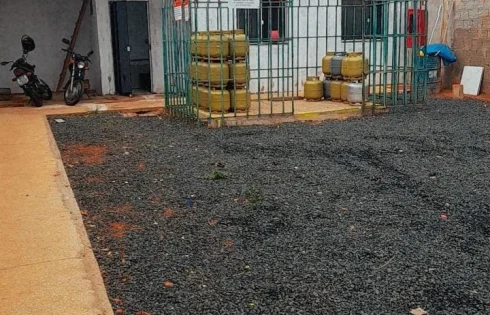 Loja térrea em Loteamento Luizote Iv, Uberlândia