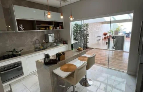 Casa em Jardim Patricia, Uberlândia