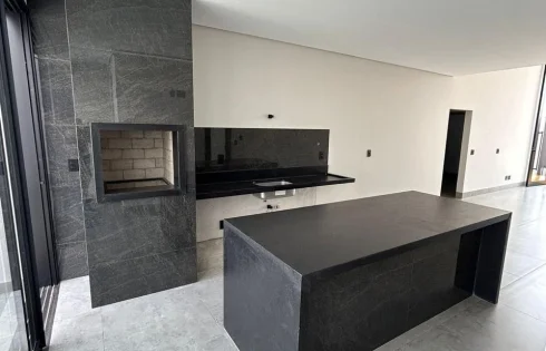 Casa em Praça Alto Umuarama, Uberlândia