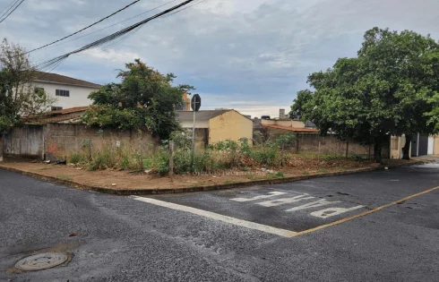 Terreno em Santa Mônica, Uberlândia