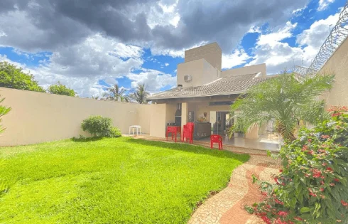 Casa em Santa Mônica, Uberlândia