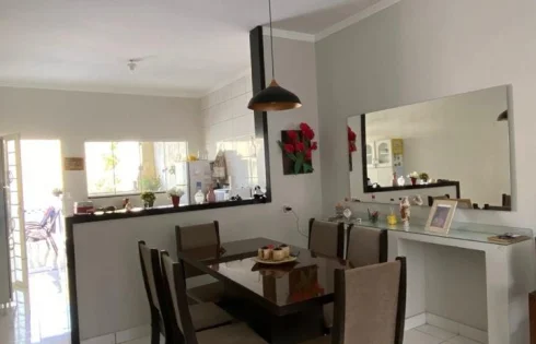 Casa em Laranjeiras, Uberlândia