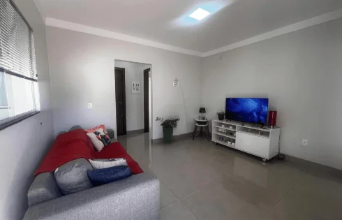 Casa em Segismundo Pereira, Uberlândia