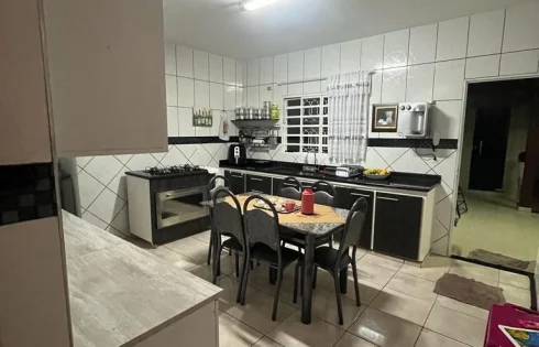 Casa em Chácaras Tubalina e Quartel, Uberlândia