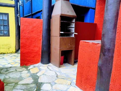 Casa à Venda em Condomínio no Lado Praia de Cambury.