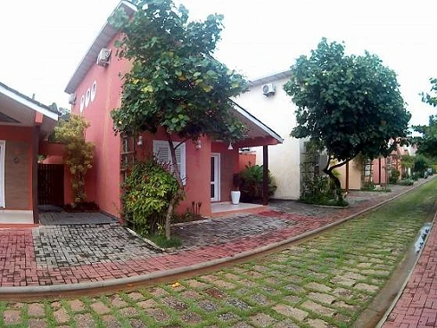 Casa em condomínio em Camburi, São Sebastião