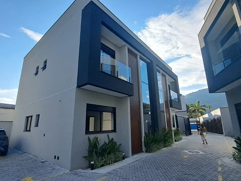 Sobrado em Boiçucanga, São Sebastião