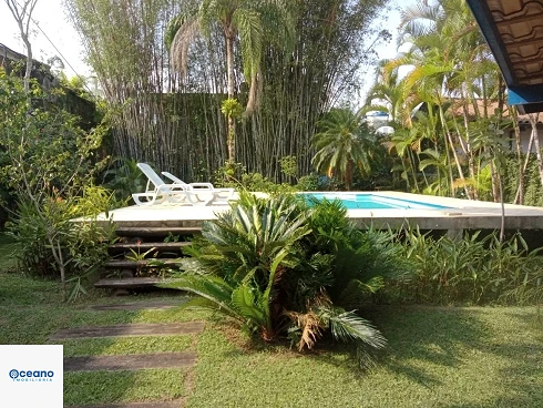 Casarão com Piscina, à Venda em Cambury - Apenas 400m da Praia. - Foto 9