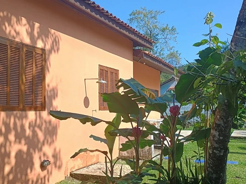 Casa em condomínio em Sertão do Camburi, São Sebastião