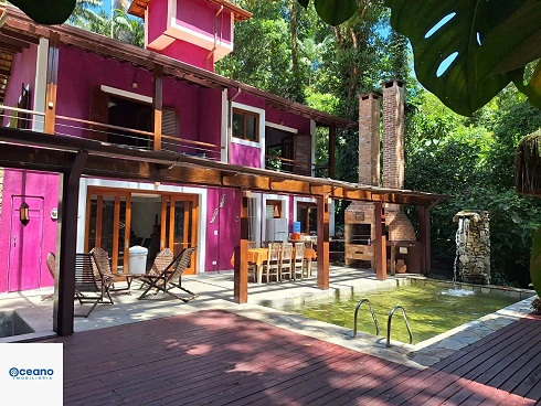 Sobrado em Sertão do Camburi, São Sebastião