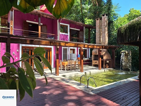 Sobrado em Sertão do Camburi, São Sebastião