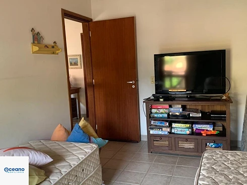 Casa em condomínio em Camburi, São Sebastião