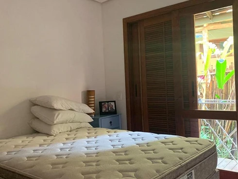 Casa em condomínio em Camburi, São Sebastião
