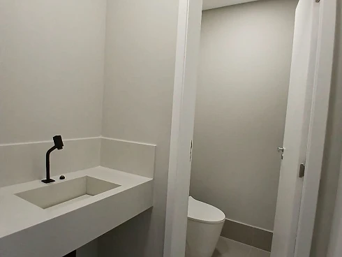 Luxuosa Casa Tríplex no Condomínio Cambury Residence Ii ? a 200m da Praia de Camburi! - Foto 10