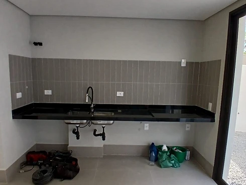 Luxuosa Casa Tríplex no Condomínio Cambury Residence Ii ? a 200m da Praia de Camburi! - Foto 7