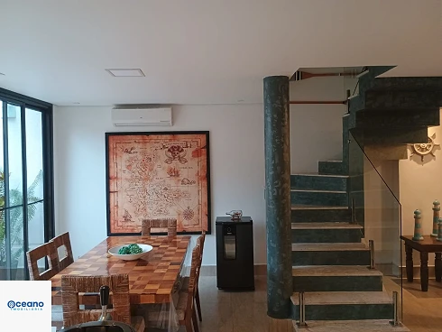 Casa em condomínio em Camburi, São Sebastião