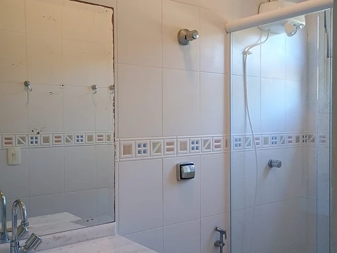 Locação Anual, Venda ou Temporada em Camburizinho - Casa em Condomínio a 250m da Praia. - Foto 44