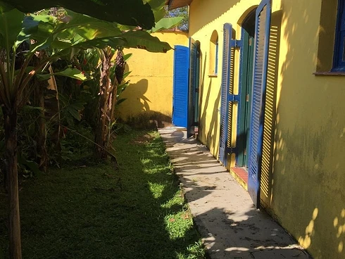 À Venda na Barra do Una - Casa de Esquina a Apenas 300 Metros da Praia - Foto 14