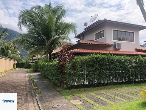 Casa em condomínio em Maresias, São Sebastião