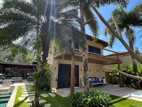 Casa em condomínio em Maresias, São Sebastião