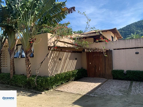 Casa em condomínio em Maresias, São Sebastião