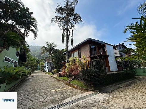 Casa em condomínio em Maresias, São Sebastião