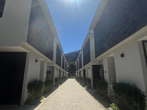 Casa em condomínio em Maresias, São Sebastião