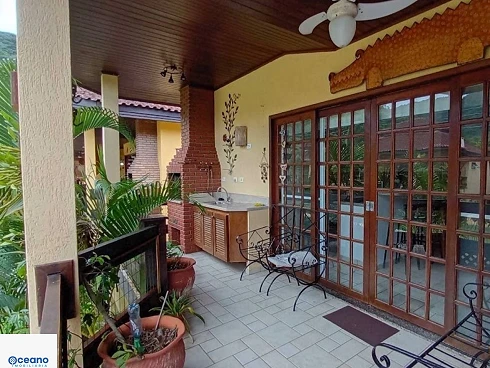 Casa em condomínio em Maresias, São Sebastião