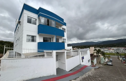 Apartamento em Potecas, São José