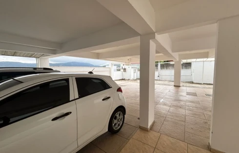 Apartamento em Potecas, São José