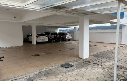 Apartamento em Potecas, São José