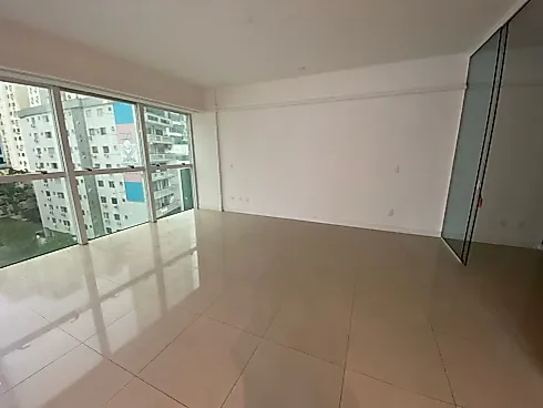 Apartamento à Venda no Centro de Balneário Camboriú - Apartamento em Centro, Balneário Camboriú - Foto 2