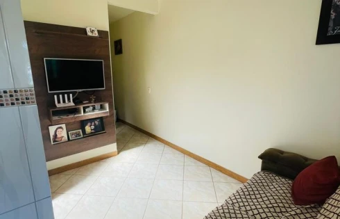 Sobrado geminado em Forquilhas, São José