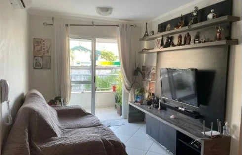 Apartamento em Agronômica, Florianópolis