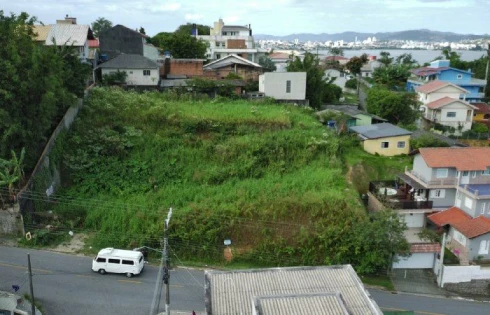 Terreno em Centro, São José
