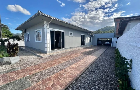 Casa em Cachoeira, Biguaçu