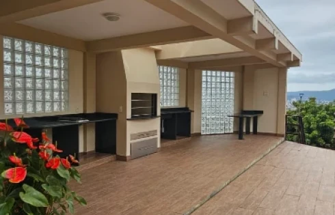 Casa em Bosque das Mansões, São José