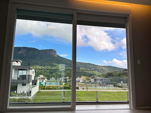 Casa de Alto Padrão no Bairro Pedra Branca em Palhoça-SC - Foto 13