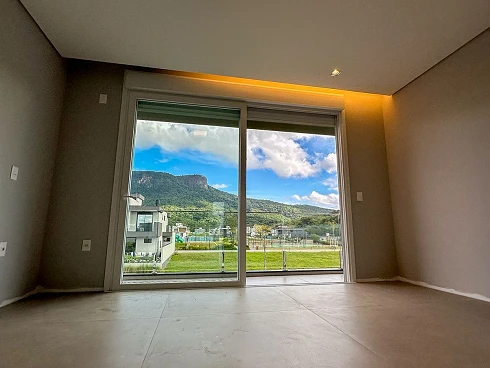 Casa de Alto Padrão no Bairro Pedra Branca em Palhoça-SC - Foto 7