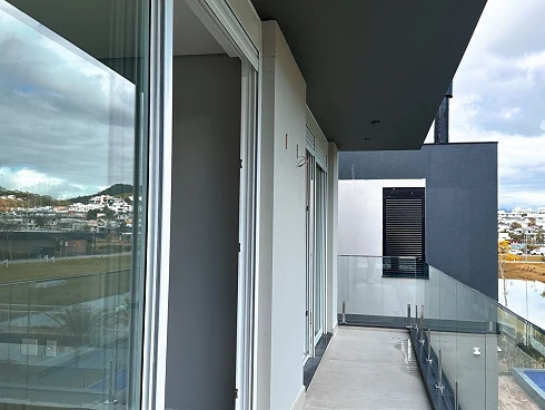Casa de Alto Padrão no Bairro Pedra Branca em Palhoça-SC - Foto 9