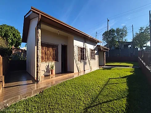 Casa Plana | 3 Quartos | Excelente Sobra de Terreno - Casa em Cristo Rei, Pato Branco - Foto 3