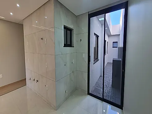 Casa Nova no Fraron | 2 Suítes | Pé-Direito Duplo - Foto 8