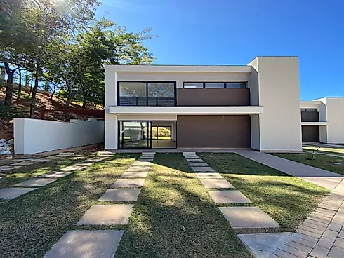 Linda Casa em Condomínio na Pampulha
