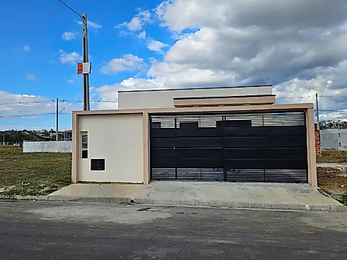 Linda Casa à Venda no Jardim Pitangueiras – Caçapava/SP