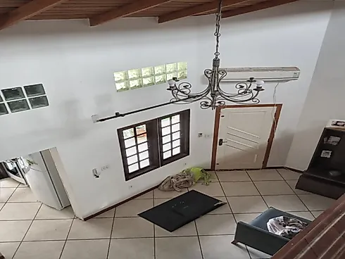 Casa em Village das Flores, Caçapava
